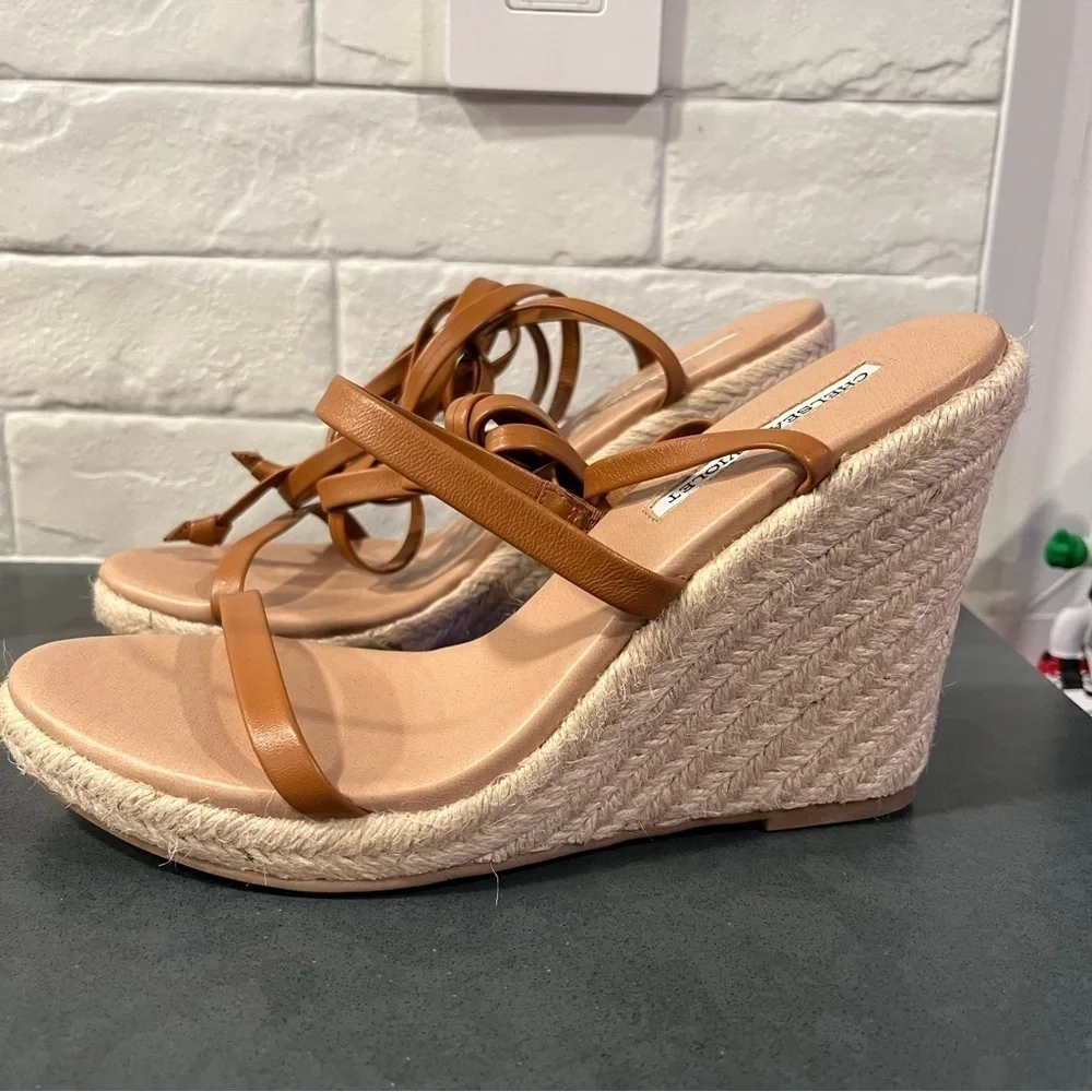 NWT Chelsea & Violet sz 8 Mriah brown leather strappy espadrille sandals